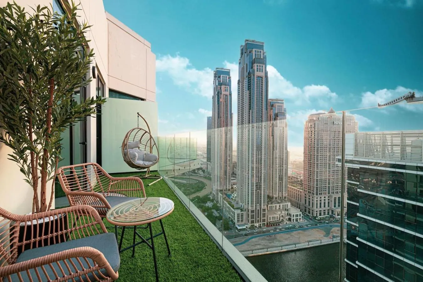 Infinity Pool - High-Floor Modern Comfort - Incredible Views - 2Br 8 Pax ドバイ